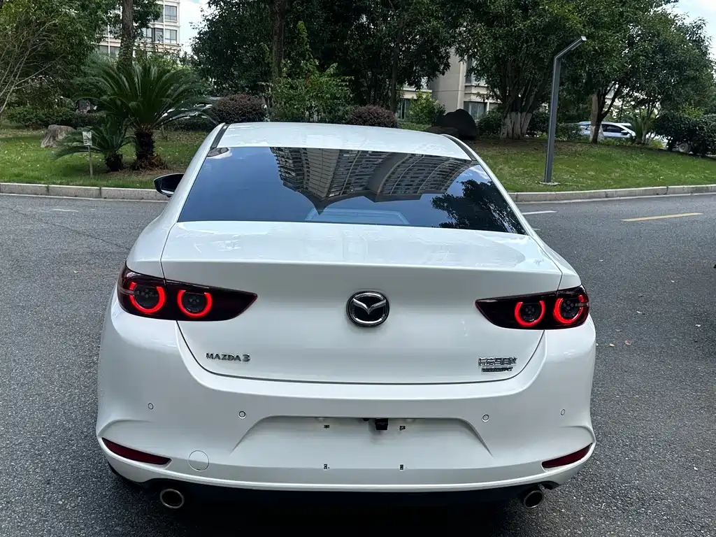 Mazda 3 Axela 2022