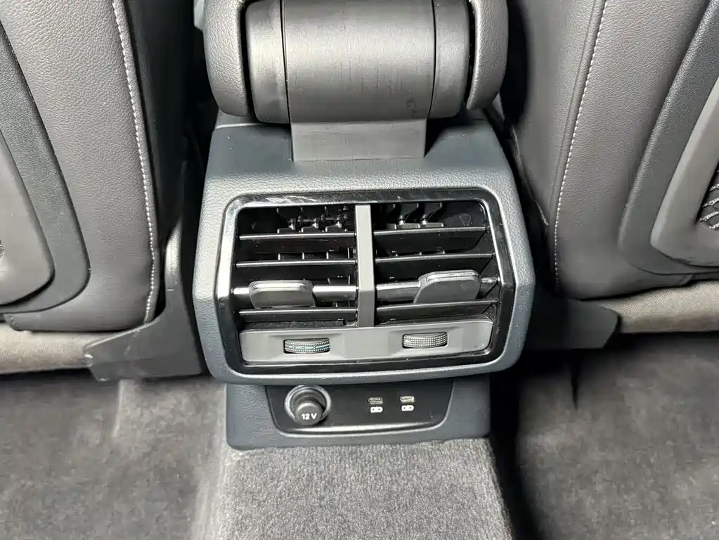 Audi Q3 2022 — фото 18