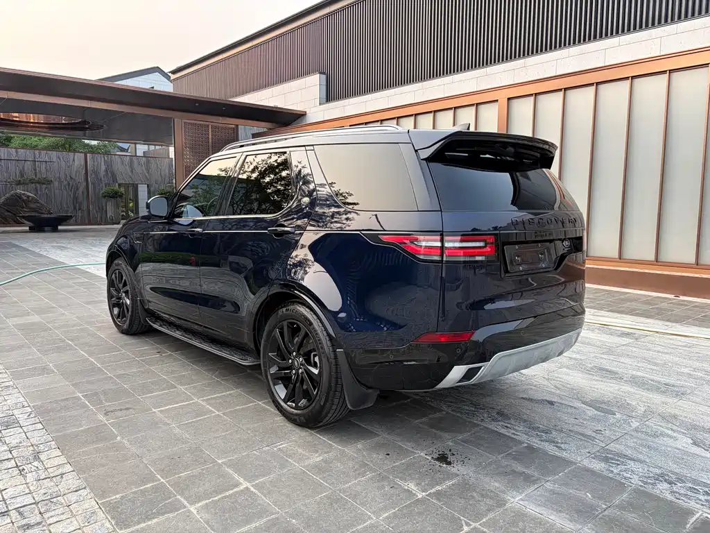 Land Rover Discovery 2021