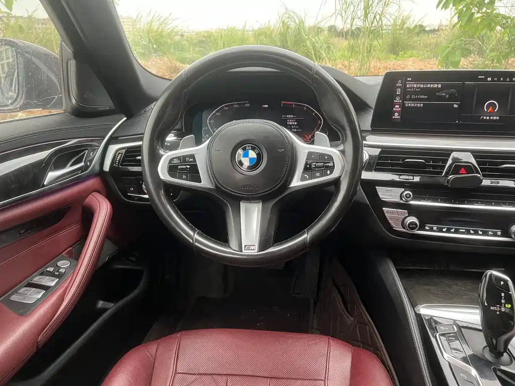 BMW 5 Series 2020 — фото 11
