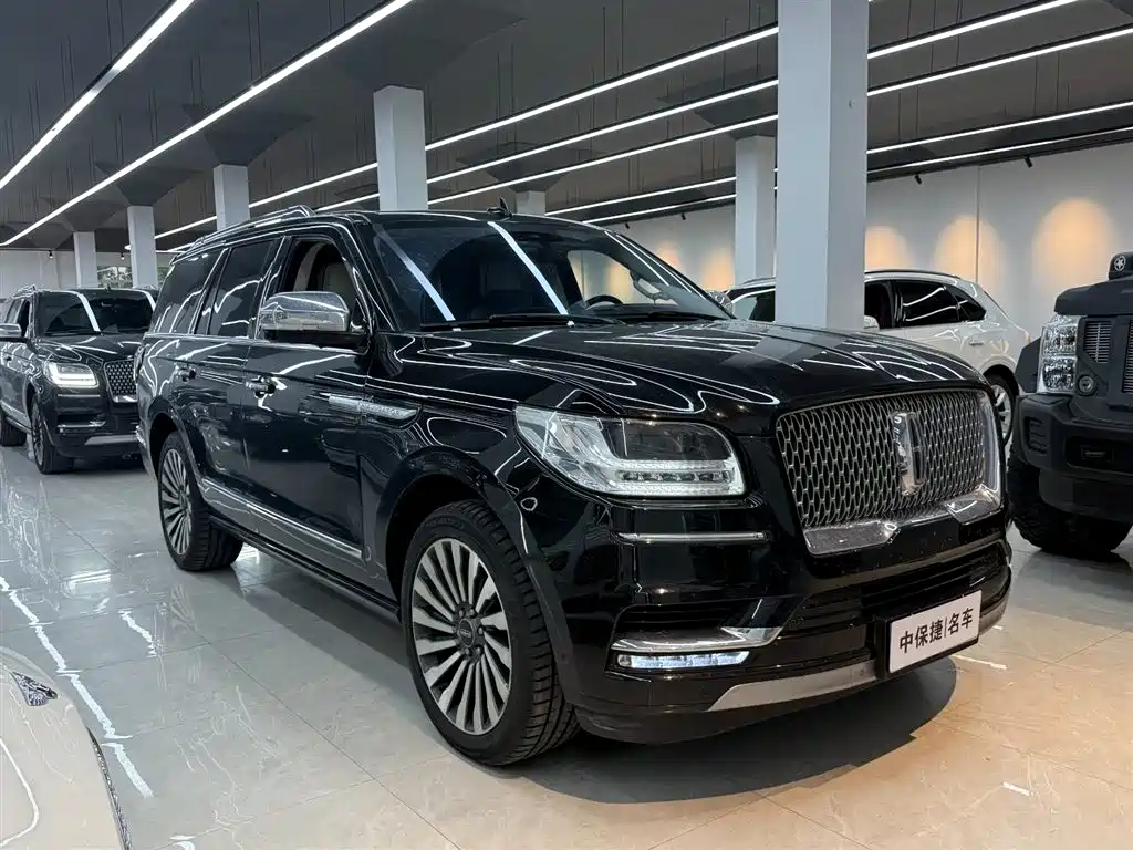 Lincoln Navigator 2018 — фото 2