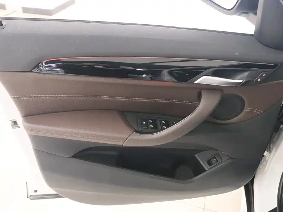 BMW X1 2018 — фото 13