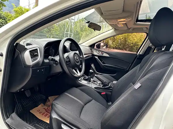 Mazda 3 Axela 2019