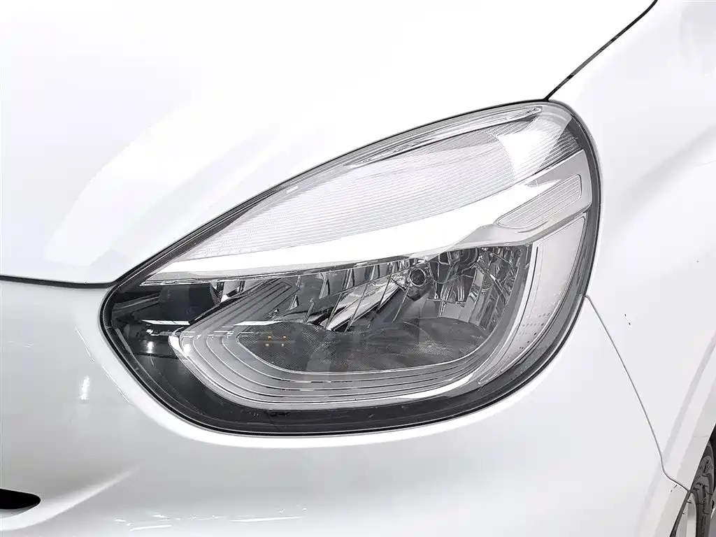 Roewe Clever 2021