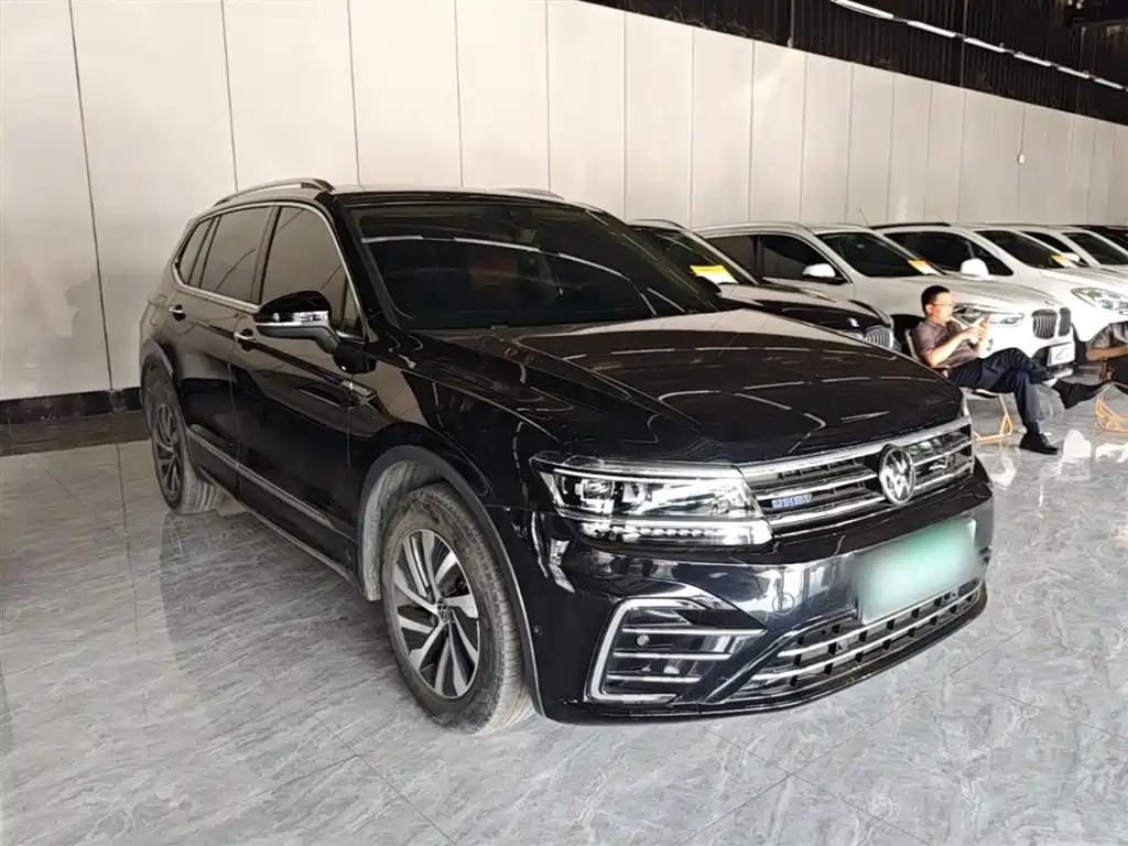 Volkswagen Tiguan L PHEV 2021 — фото 4