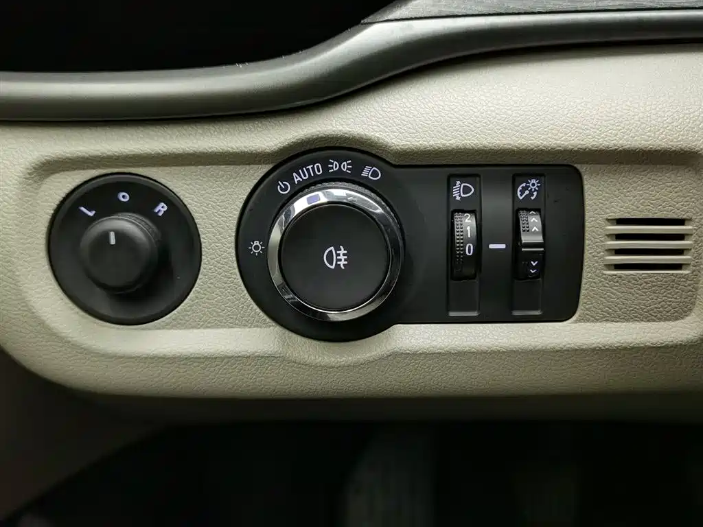 Buick Excelle 2018 — фото 21