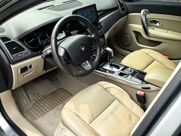 Renault Latitude 2011