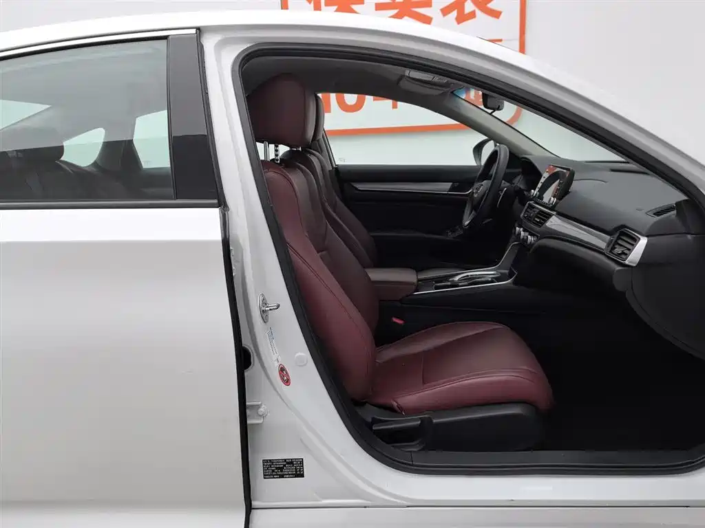 Honda Accord 2022 — фото 23