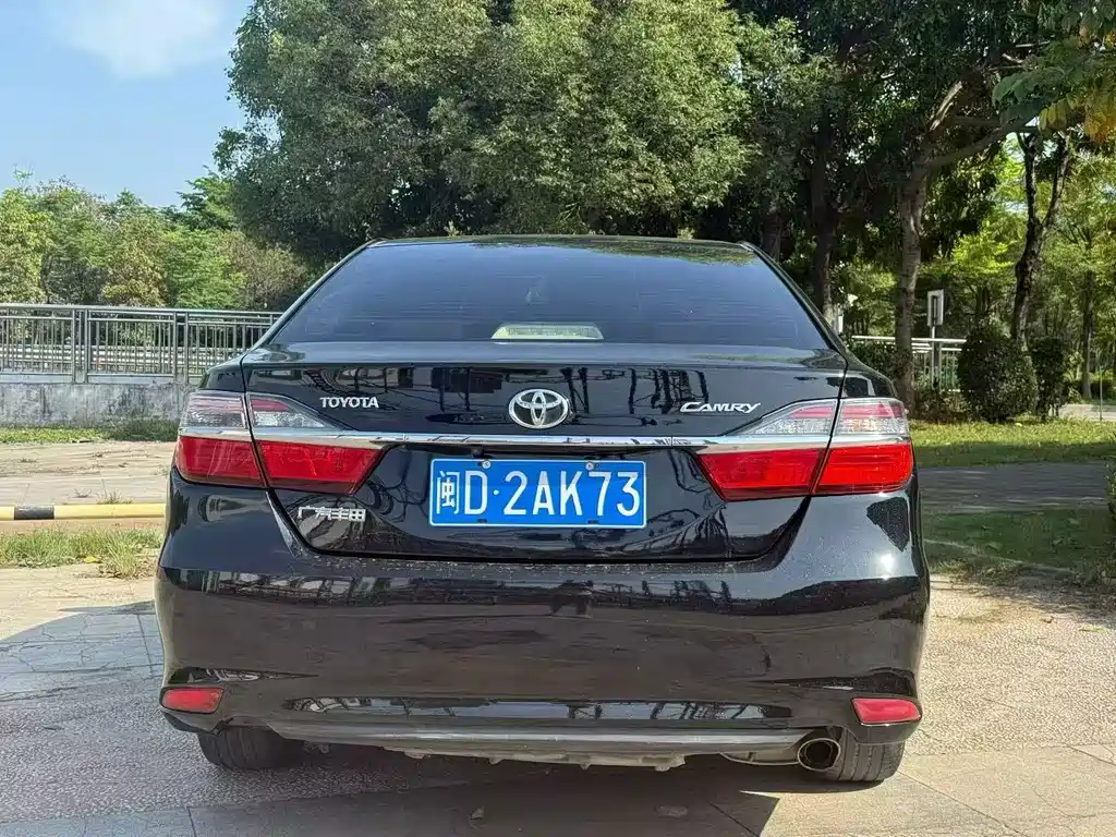 Toyota Camry 2017 — фото 4