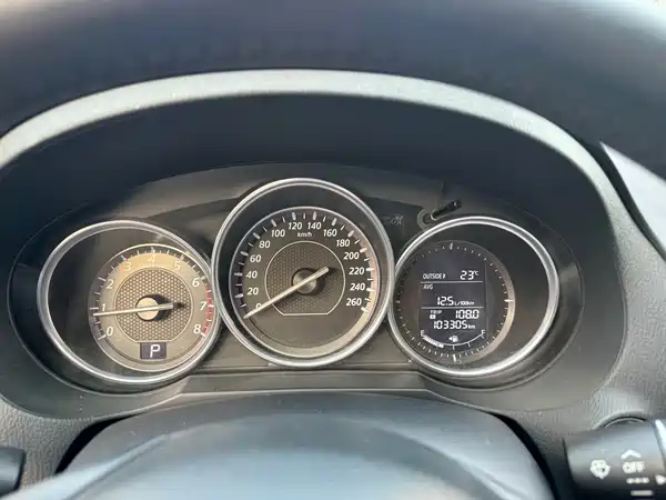 Mazda Atenza 2015
