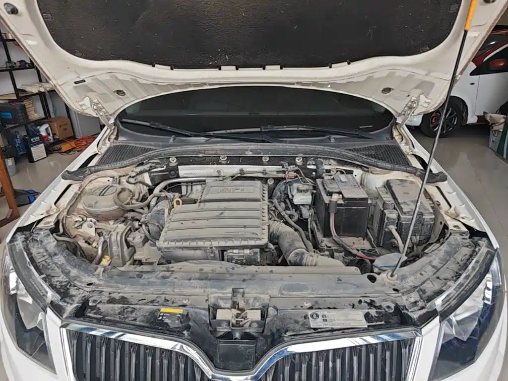 Skoda Octavia 2018 — фото 20