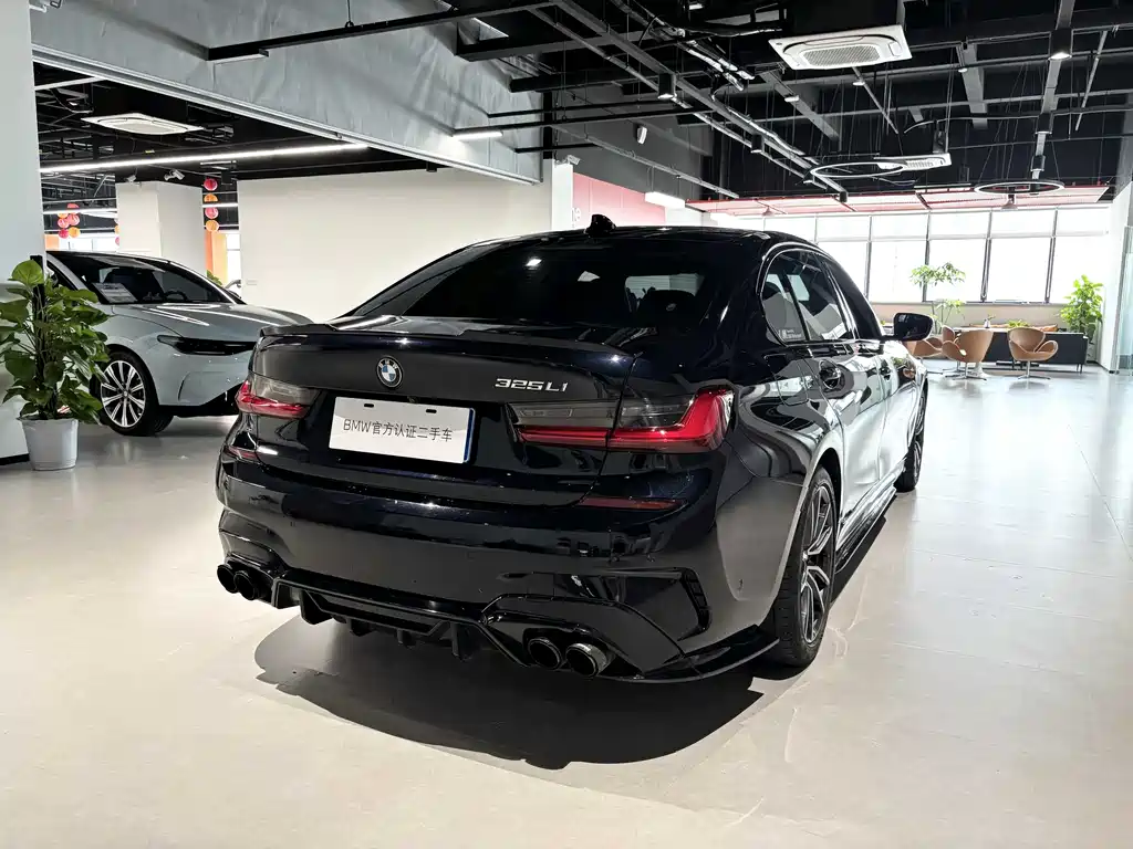 BMW 3 Series 2021