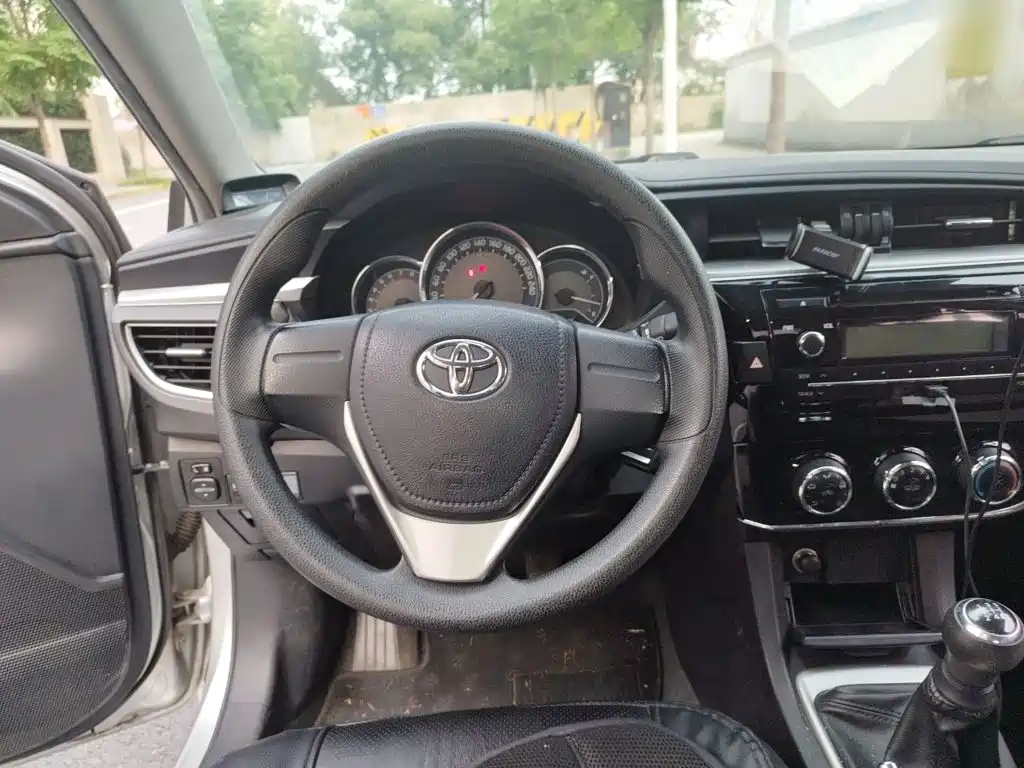 Toyota Corolla 2015