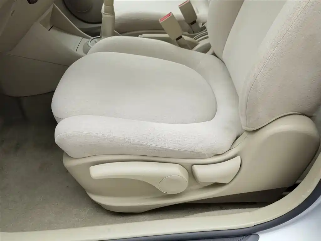 Nissan Sylphy 2018 — фото 20