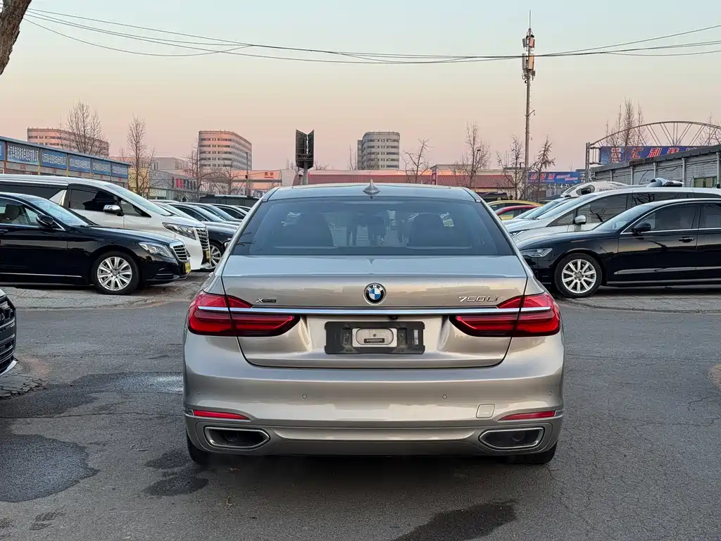 BMW 7 Series 2016 — фото 3