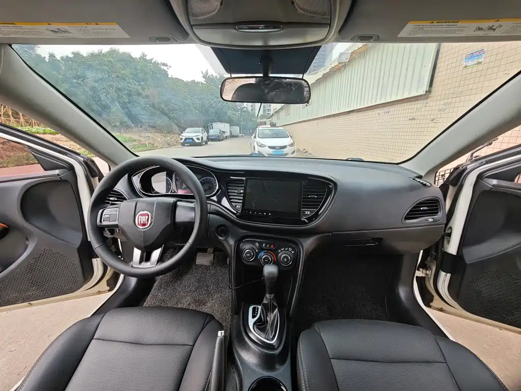 Fiat Viaggio 2017 — фото 12