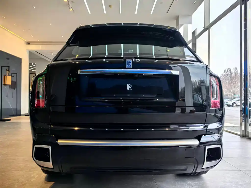 Rolls-Royce Cullinan — фото 6