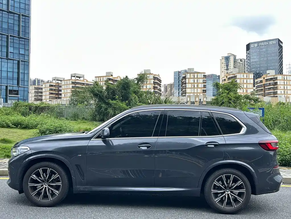 BMW X5 2021