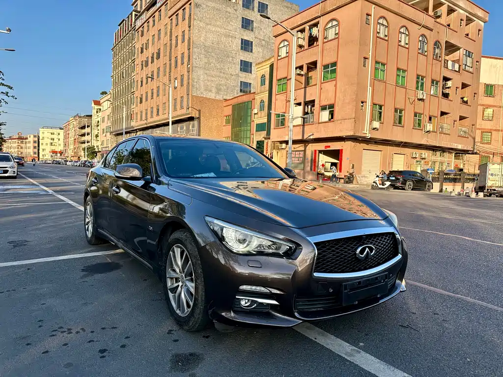 Infiniti Q50L 2015 — фото 2
