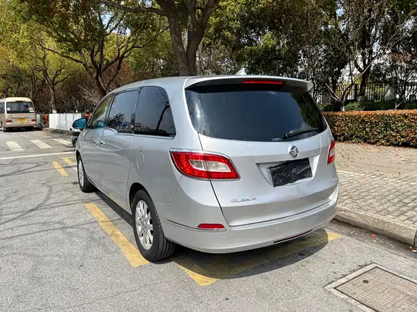 Buick GL8 2011