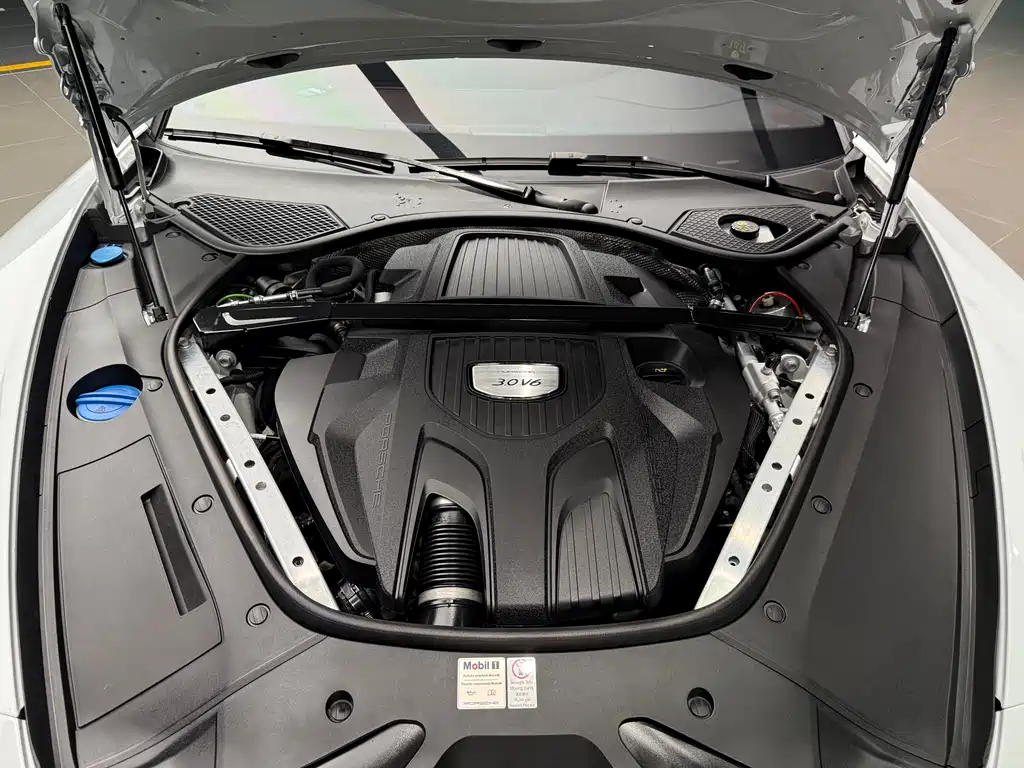 Porsche Panamera 2018 — фото 15