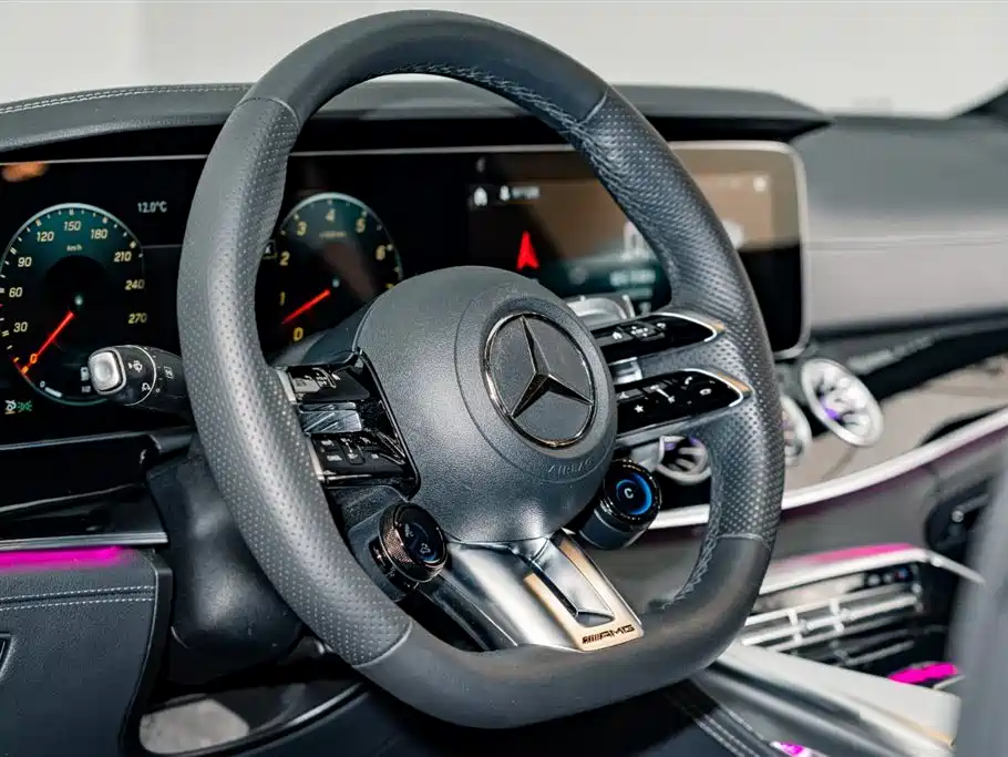 Mercedes-Benz AMG GT 2024 — фото 10