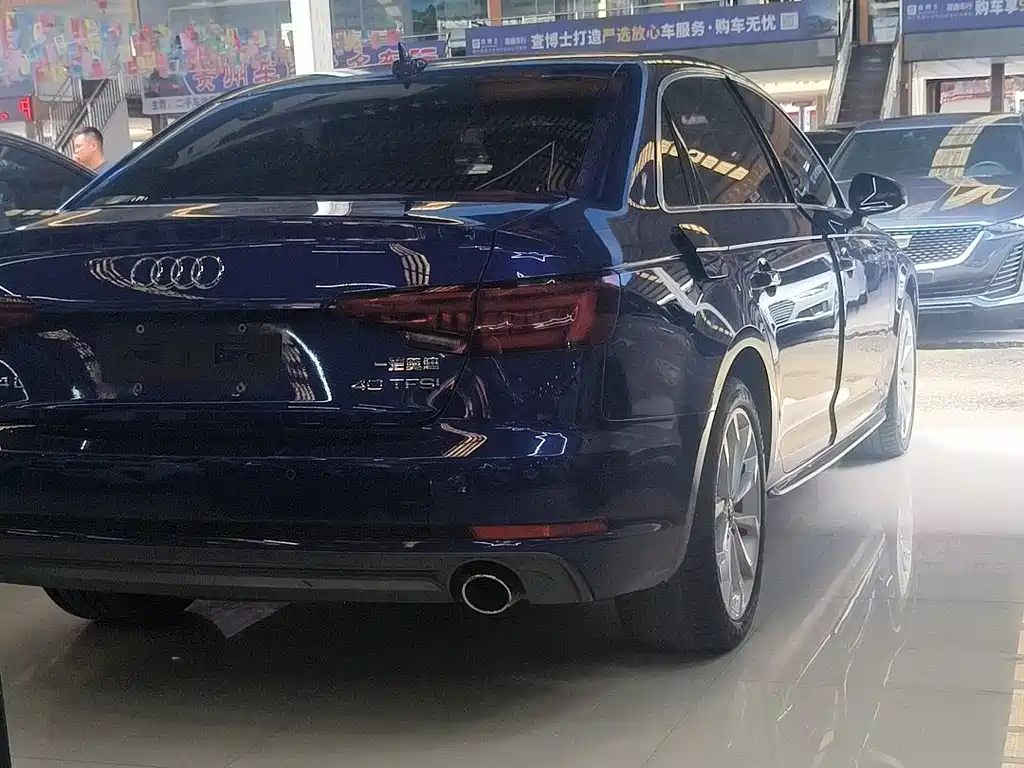 Audi A4L 2019 — фото 10