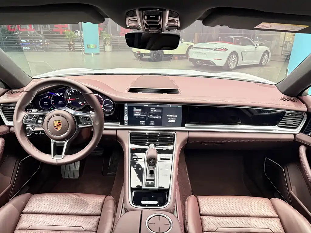 Porsche Panamera 2018 — фото 14