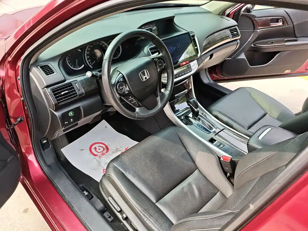 Honda Accord 2014 — фото 11