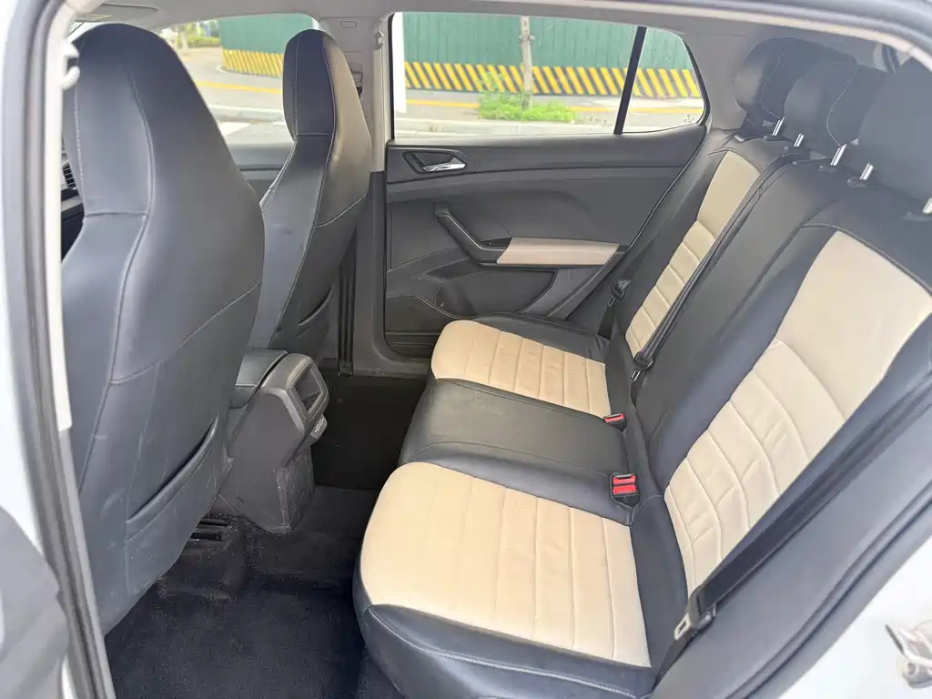 Volkswagen T-Cross 2019