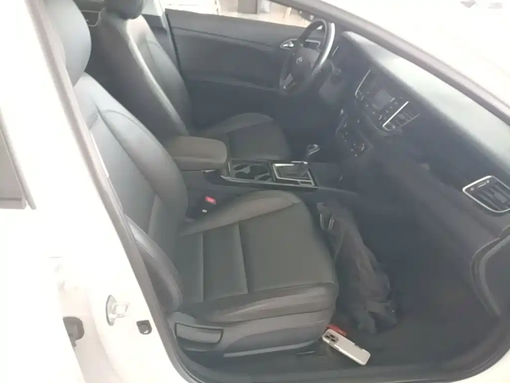 Hyundai Mistra 2015 — фото 25