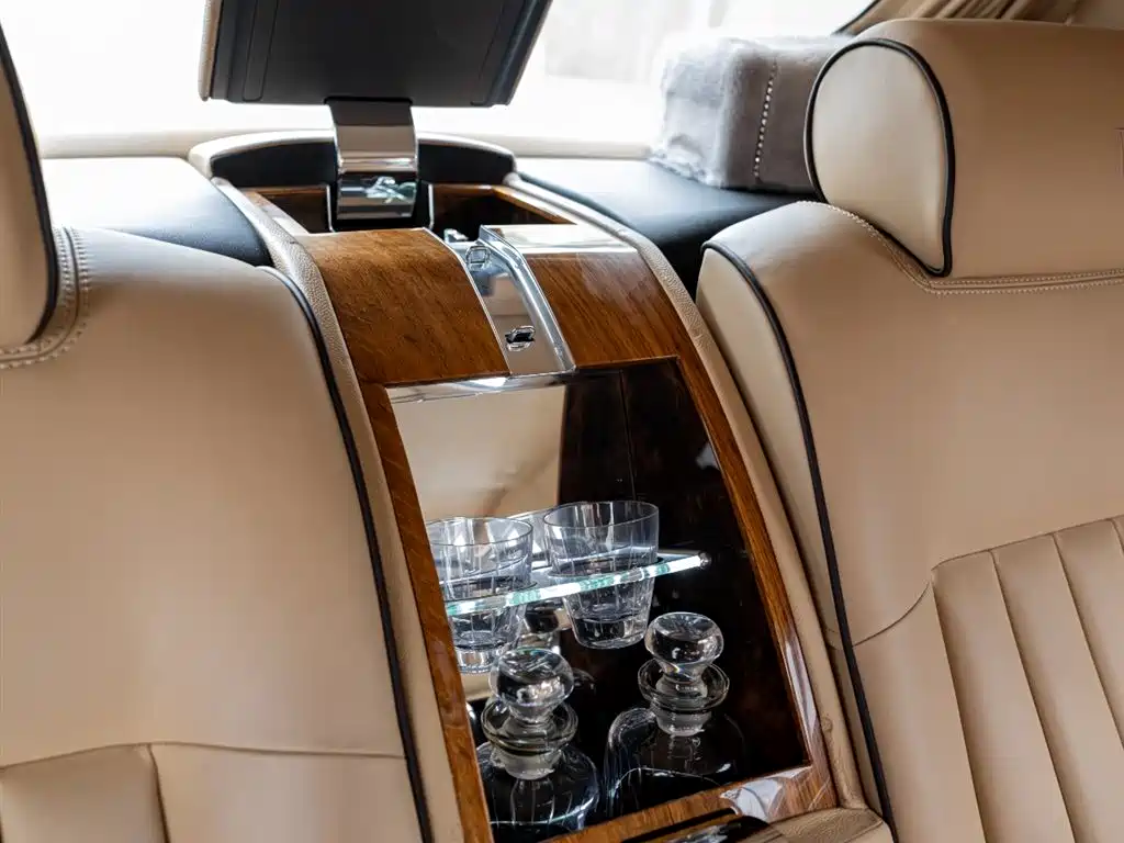 Rolls-Royce Phantom 2012 — фото 26