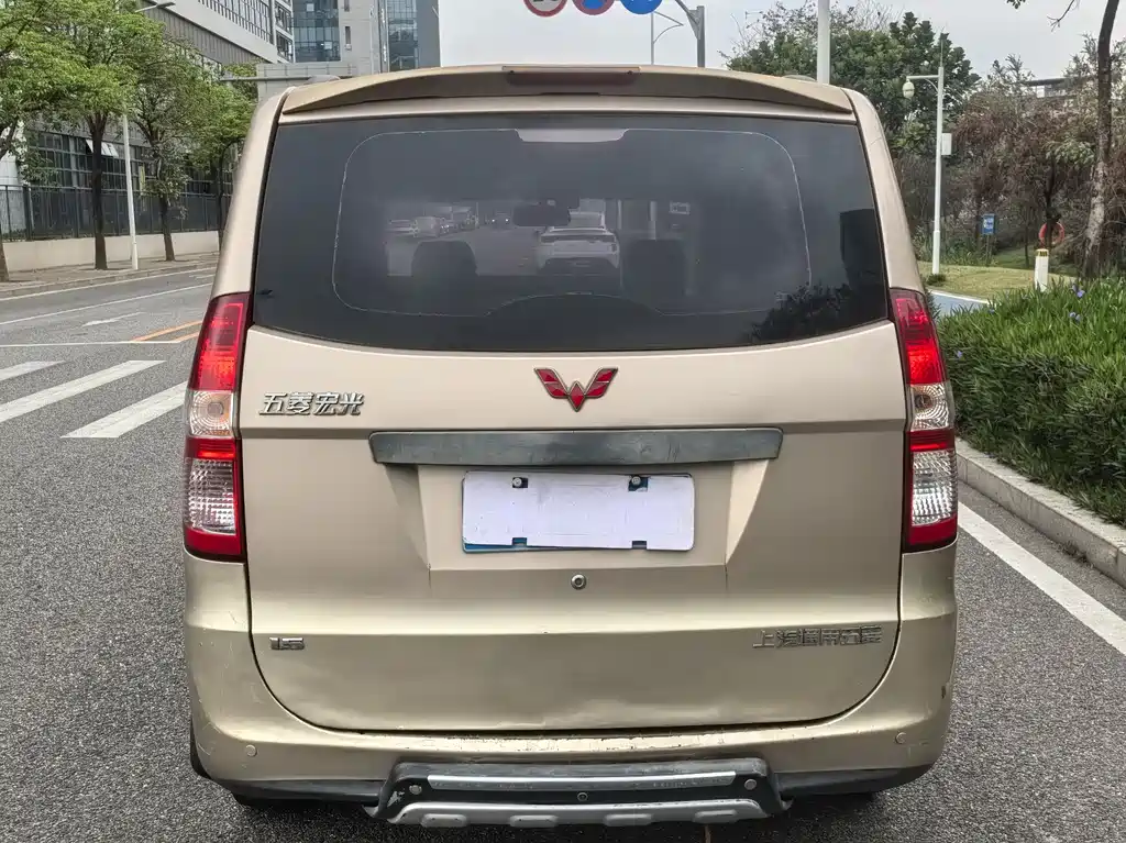 Wuling Hongguang 2015 — фото 5