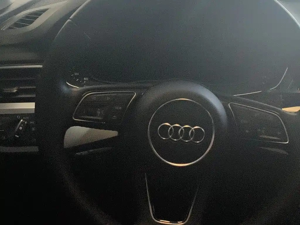 Audi A4L 2019 — фото 14