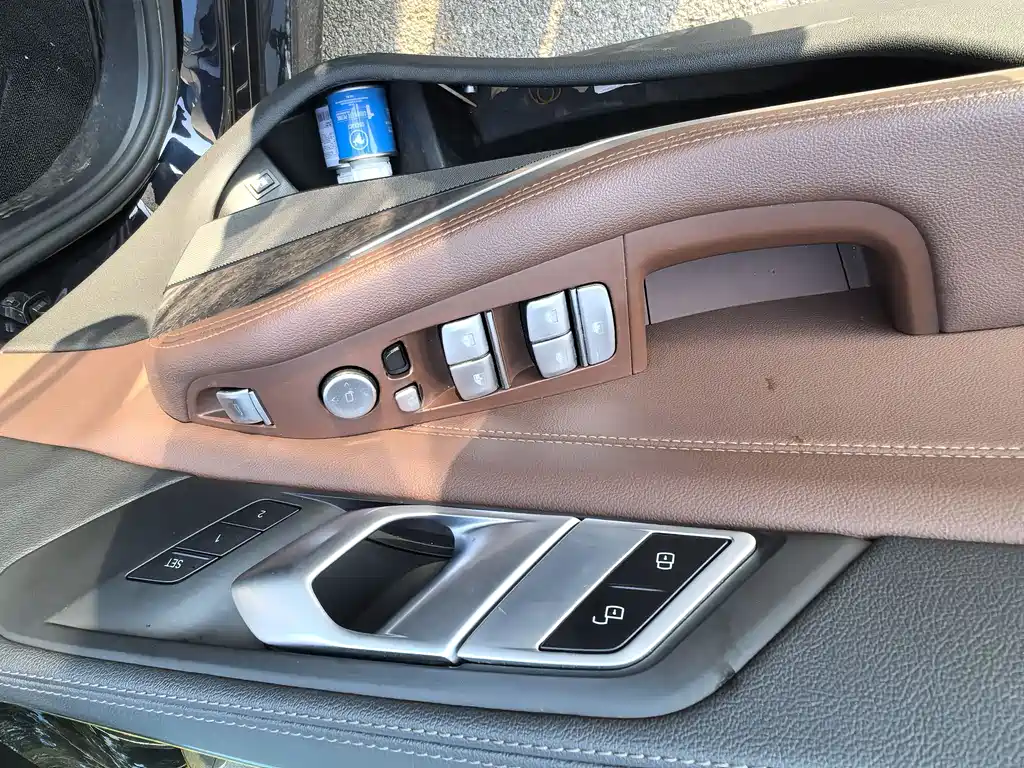 BMW X5 New Energy 2020 — фото 24