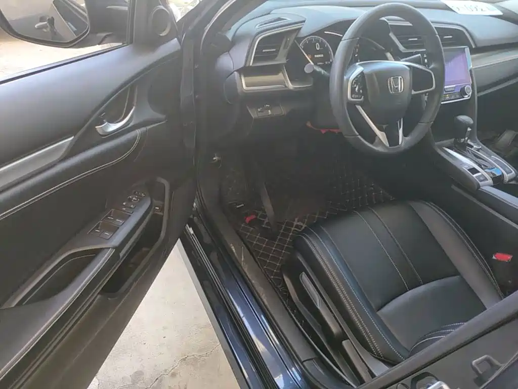 Honda Civic 2021 — фото 16