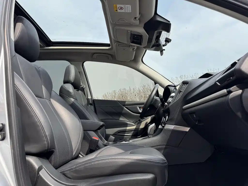 Subaru Forester 2022 — фото 22
