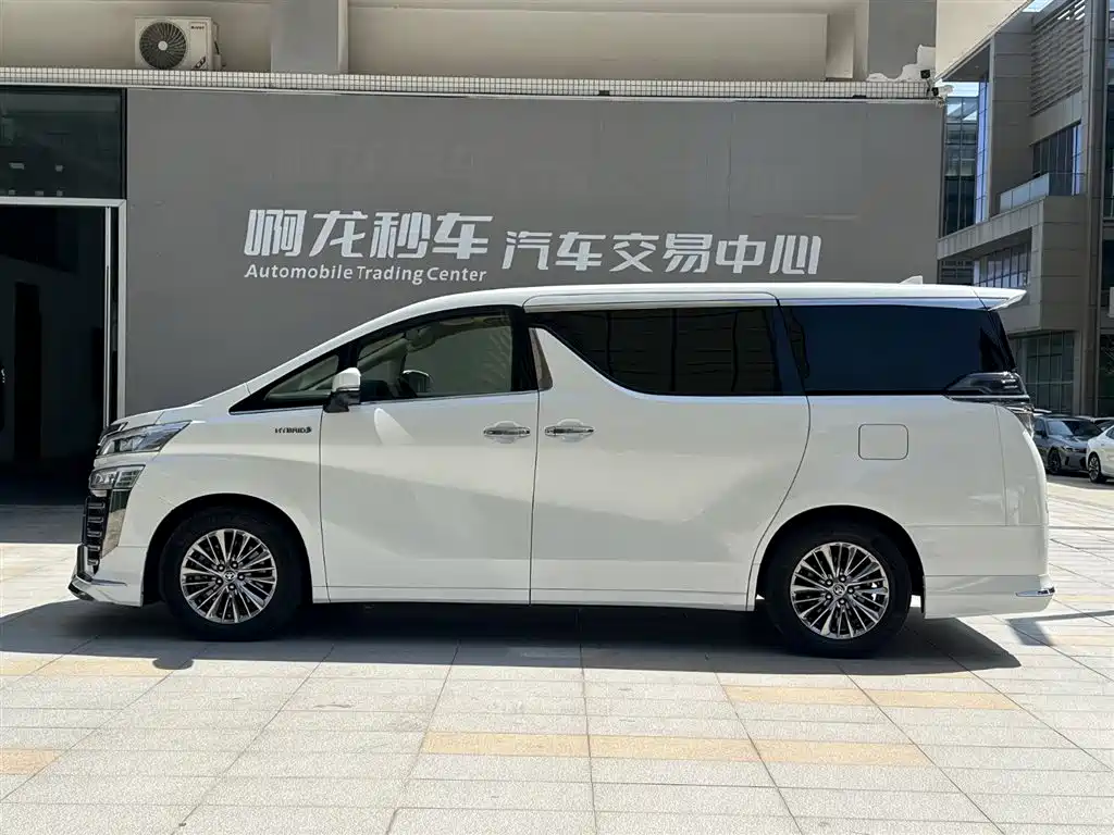 Toyota Vellfire 2020 — фото 21