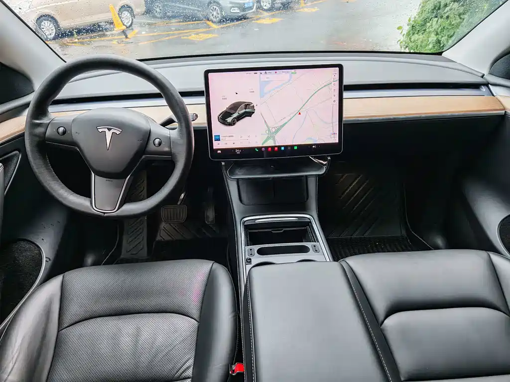 Tesla Model Y 2021 — фото 9