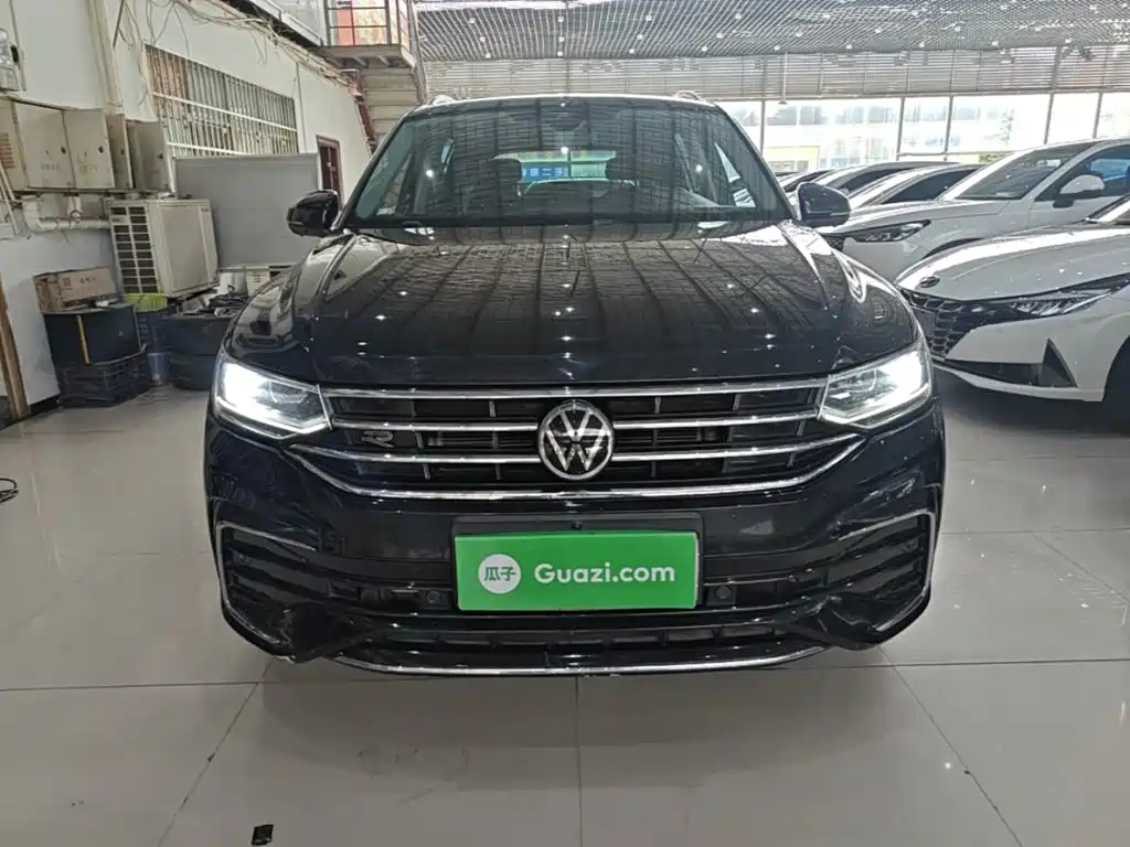 Volkswagen Tiguan L 2023 — фото 3