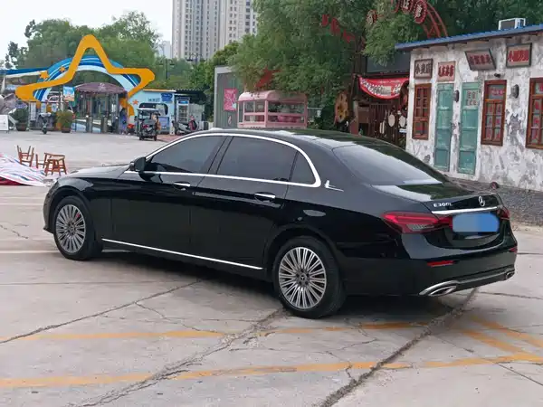 Mercedes-Benz E-Class 2022