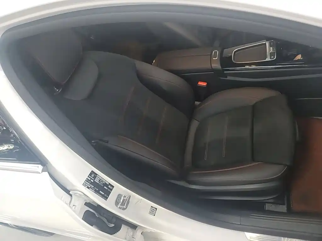 Mercedes-Benz A-Class 2024 — фото 25