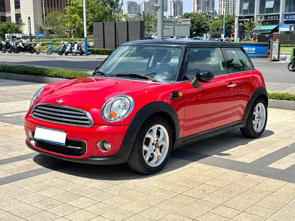 MINI 2012