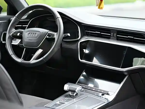 Audi A6L 2021