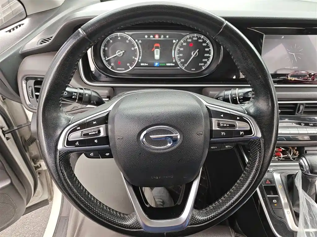 GAC Motor Trumpchi M6 2020 — фото 3