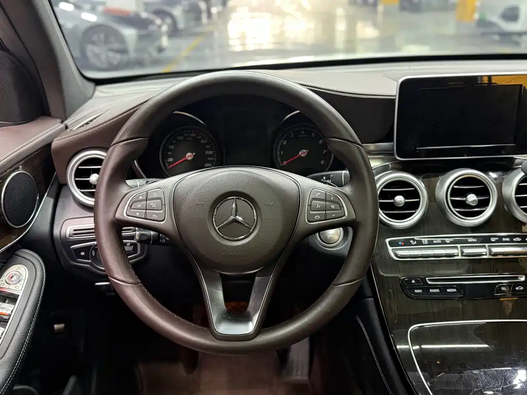 Mercedes-Benz GLC 2019 — фото 13