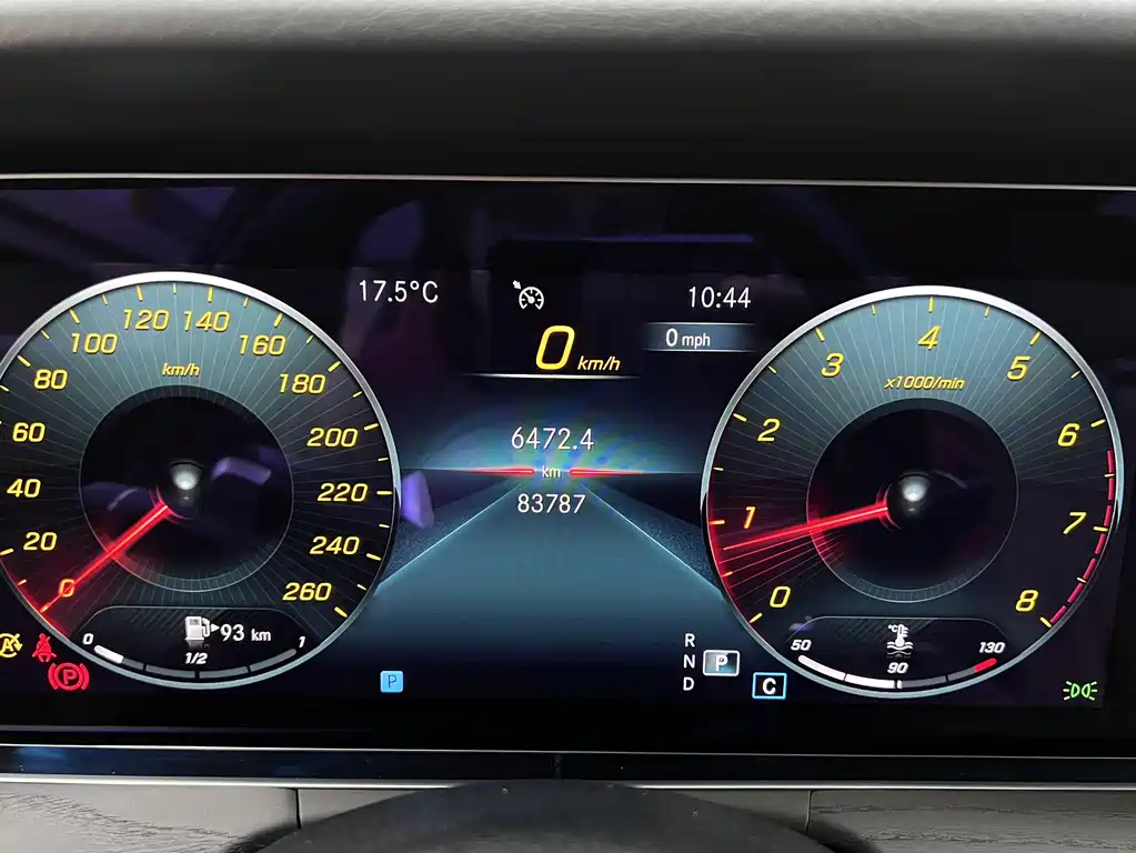 Mercedes-Benz E-Class 2021 — фото 15