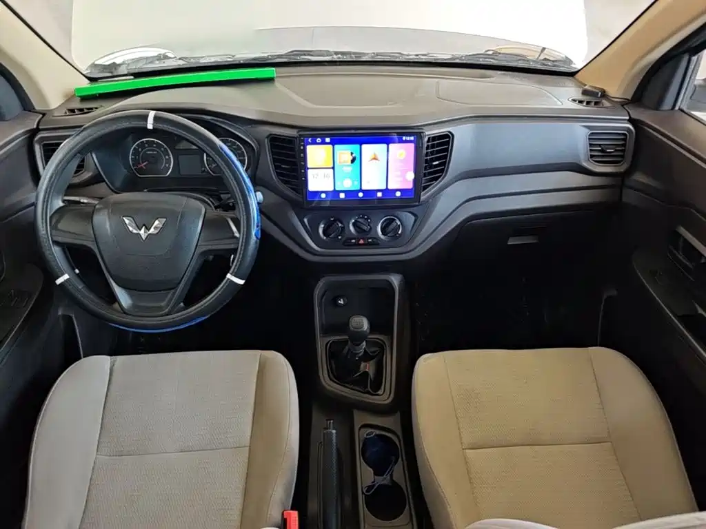 Wuling Hongguang V 2019 — фото 10