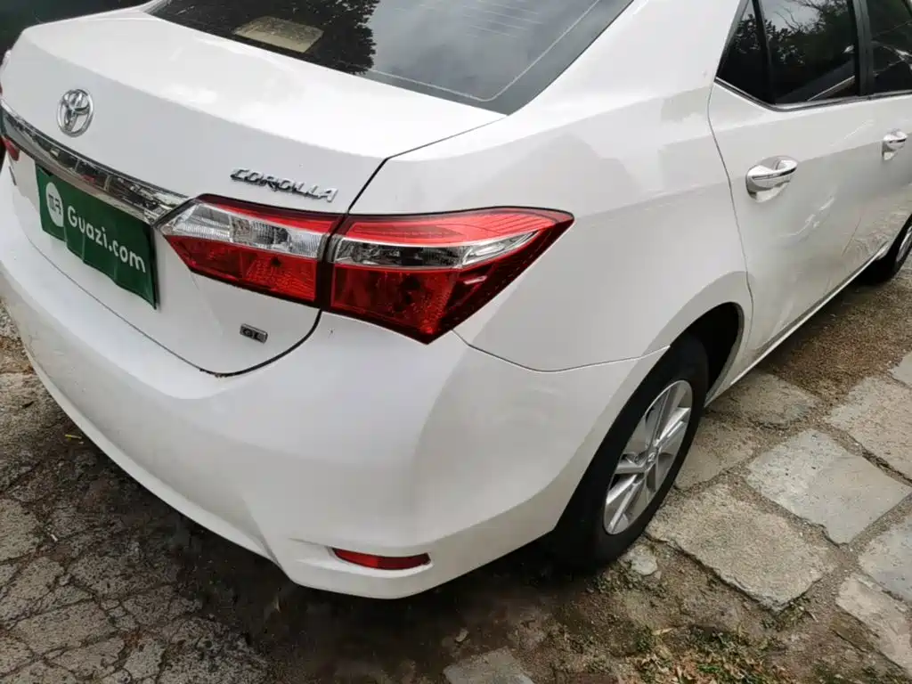 Toyota Corolla 2015 — фото 24