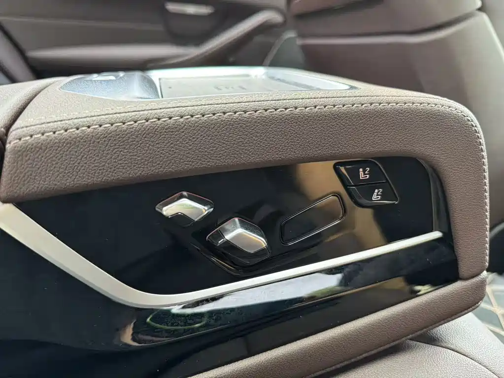 BMW 5 Series New Energy 2022 — фото 14